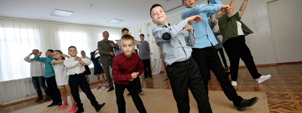 Марафон добра: «Евроопт» в Волковыске получил концерт в знак благодарности!                                 
            Марафон добра: «Евроопт» в Волковыске получил концерт в знак благодарности!