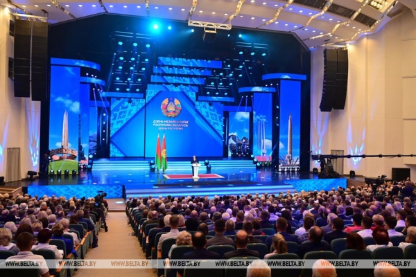 Выступление Александра Лукашенко на торжественном собрании в честь Дня Независимости Выступление Александра Лукашенко на торжественном собрании в честь Дня Независимости