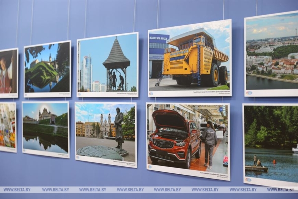 "Сам Бог велел воплотить эту идею в жизнь". Выставка фоторабот об Армении и Беларуси открылась в Минске "Сам Бог велел воплотить эту идею в жизнь". Выставка фоторабот об Армении и Беларуси открылась в Минске