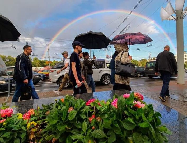 Горад праз «ружовы» аб’ектыў Вольгі Бураковай Горад праз «ружовы» аб’ектыў Вольгі Бураковай