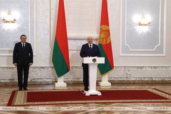 Секретное производство снарядов, резонансное интервью и посылы новым послам. Акценты горячей недели Президента