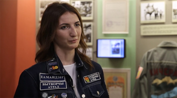 "Вы мне люди не чужие, родные!" В 2000-х Лукашенко поддержал это движение, и теперь оно известно на всю страну