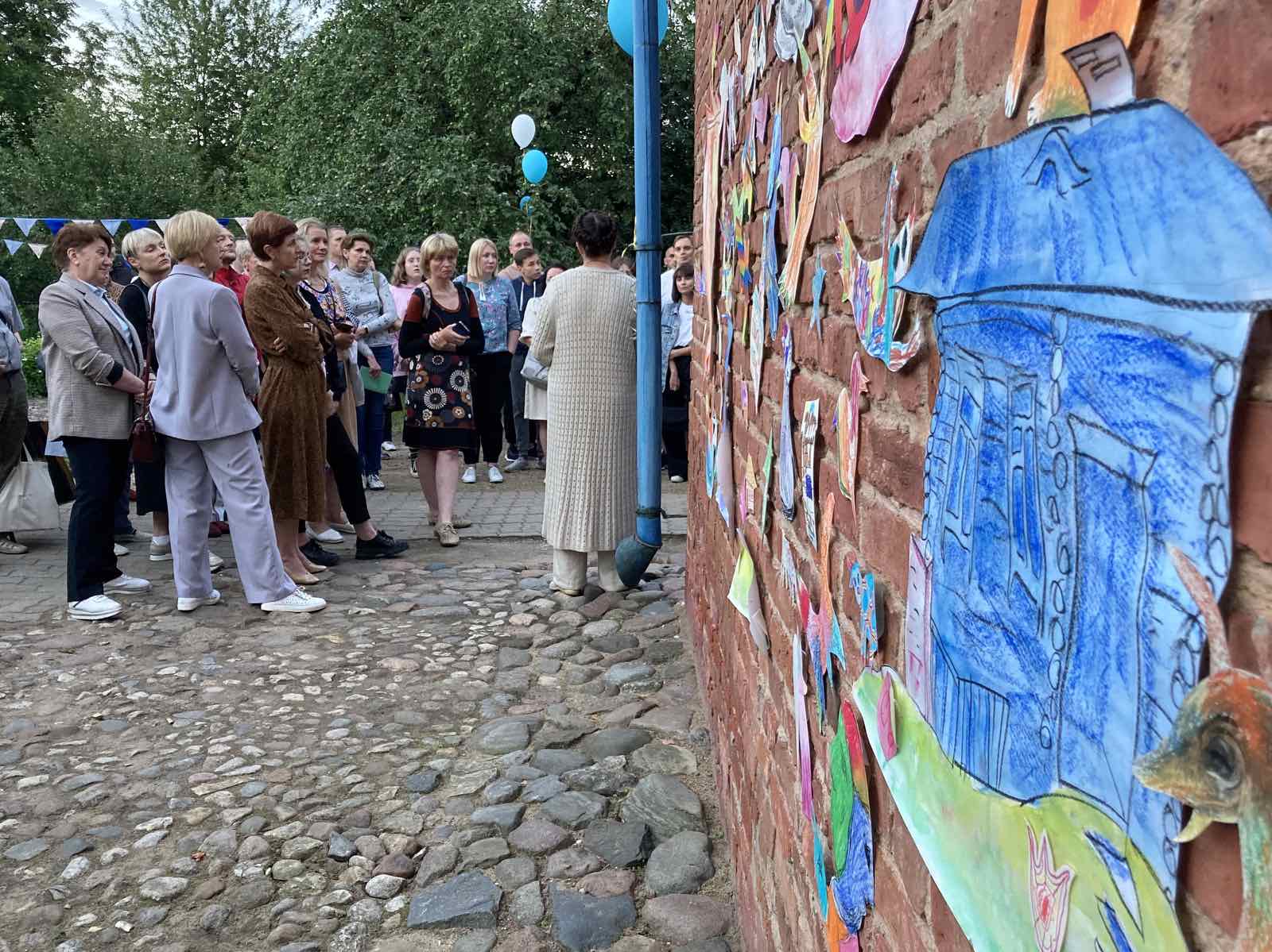 «Шагал. Шагал…» — пастаноўка Тэатра імя Якуба Коласа ў двары музея на Пакроўскай