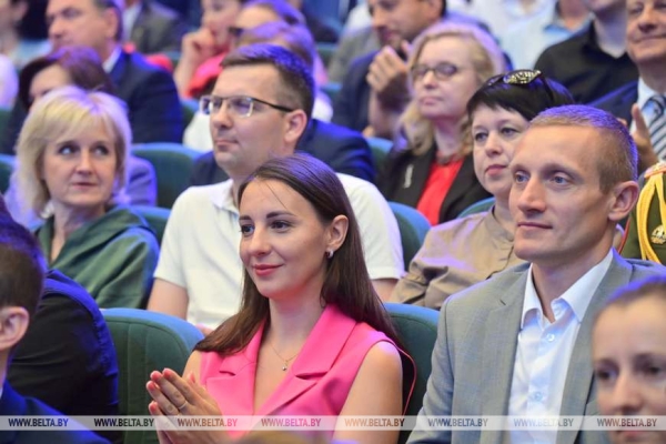 Выступление Александра Лукашенко на торжественном собрании в честь Дня Независимости Выступление Александра Лукашенко на торжественном собрании в честь Дня Независимости