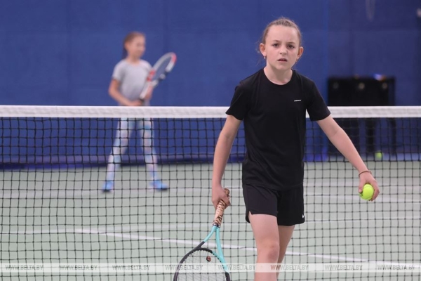 Для теннисистов, футболистов, борцов и атлетов. Спорткомплекс "Шахтер" прихорошился к II Играм стран СНГ Для теннисистов, футболистов, борцов и атлетов. Спорткомплекс "Шахтер" прихорошился к II Играм стран СНГ