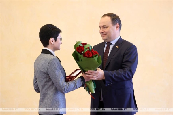 Головченко вручил государственные награды представителям различных сфер Головченко вручил государственные награды представителям различных сфер