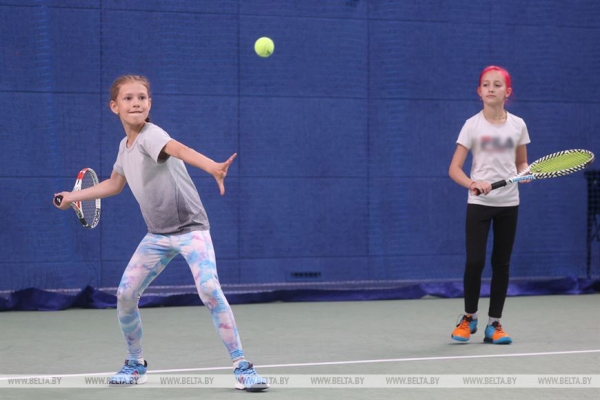 Для теннисистов, футболистов, борцов и атлетов. Спорткомплекс "Шахтер" прихорошился к II Играм стран СНГ Для теннисистов, футболистов, борцов и атлетов. Спорткомплекс "Шахтер" прихорошился к II Играм стран СНГ