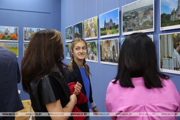 "Сам Бог велел воплотить эту идею в жизнь". Выставка фоторабот об Армении и Беларуси открылась в Минске "Сам Бог велел воплотить эту идею в жизнь". Выставка фоторабот об Армении и Беларуси открылась в Минске