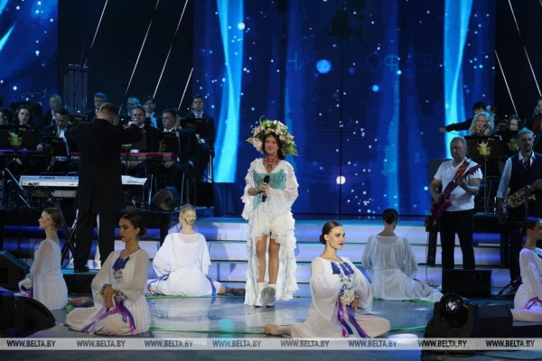 ФОТОФАКТ: Творческий вечер Ирины Дорофеевой прошел на "Славянском базаре" ФОТОФАКТ: Творческий вечер Ирины Дорофеевой прошел на "Славянском базаре"