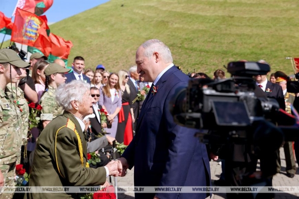 ФОТОРЕПОРТАЖ: День Независимости отпраздновали в Беларуси ФОТОРЕПОРТАЖ: День Независимости отпраздновали в Беларуси
