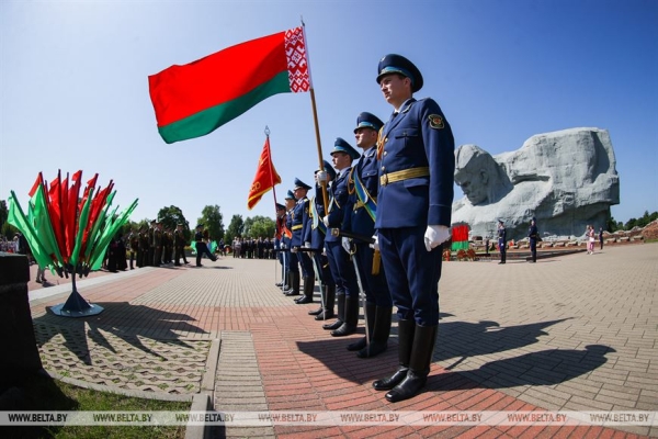 ФОТОРЕПОРТАЖ: День Независимости отпраздновали в Беларуси ФОТОРЕПОРТАЖ: День Независимости отпраздновали в Беларуси