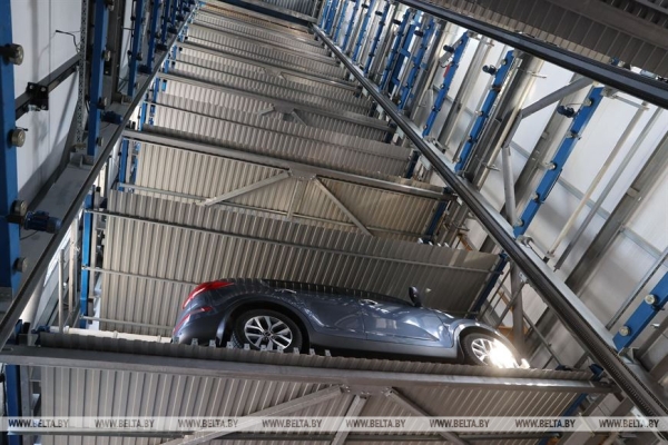 Лукашенко на "Могилевлифтмаше" призвал использовать нынешнее окно возможностей