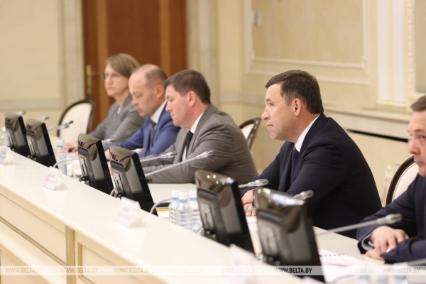 Авиация, промкооперация и открытие сети магазинов: Головченко о сотрудничестве со Свердловской областью Авиация, промкооперация и открытие сети магазинов: Головченко о сотрудничестве со Свердловской областью