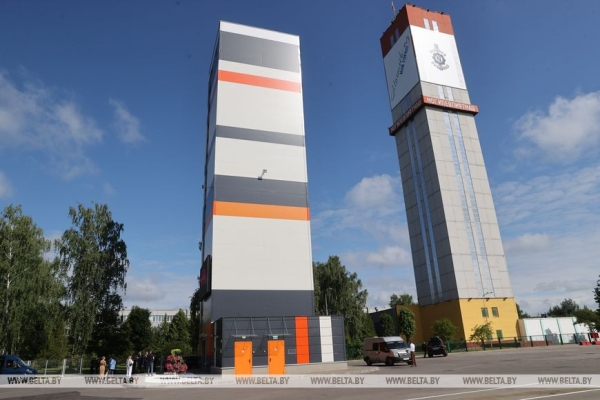 Лукашенко напомнил об инвестпроектах в регионах: каждый район должен зарабатывать себе деньги Лукашенко напомнил об инвестпроектах в регионах: каждый район должен зарабатывать себе деньги