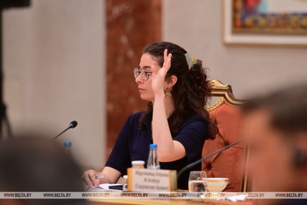 "Бомбическая пресс-конференция", "Правит железной рукой". Что западные СМИ написали о встрече с Лукашенко "Бомбическая пресс-конференция", "Правит железной рукой". Что западные СМИ написали о встрече с Лукашенко