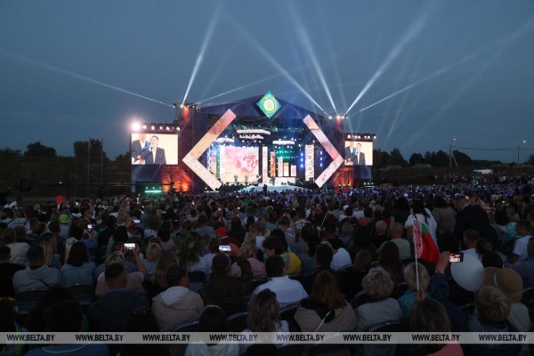 ФОТОРЕПОРТАЖ: Праздник "Купалье" ("Александрия собирает друзей") прошел в Шкловском районе ФОТОРЕПОРТАЖ: Праздник "Купалье" ("Александрия собирает друзей") прошел в Шкловском районе