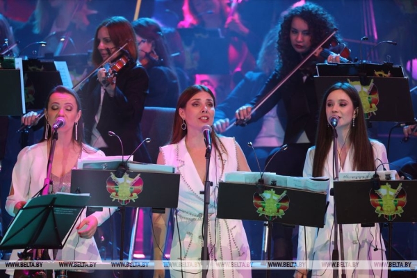 ФОТОФАКТ: Творческий вечер Ирины Дорофеевой прошел на "Славянском базаре" ФОТОФАКТ: Творческий вечер Ирины Дорофеевой прошел на "Славянском базаре"