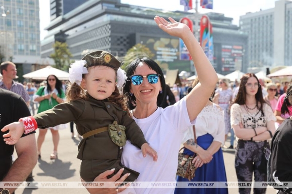 ФОТОРЕПОРТАЖ: День Независимости отпраздновали в Беларуси ФОТОРЕПОРТАЖ: День Независимости отпраздновали в Беларуси