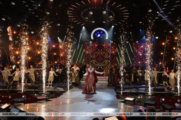 ФОТОФАКТ: Творческий вечер Ирины Дорофеевой прошел на "Славянском базаре" ФОТОФАКТ: Творческий вечер Ирины Дорофеевой прошел на "Славянском базаре"