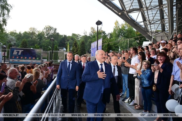 Лукашенко: настоящее искусство фестиваля в Витебске объединяет народы и государства