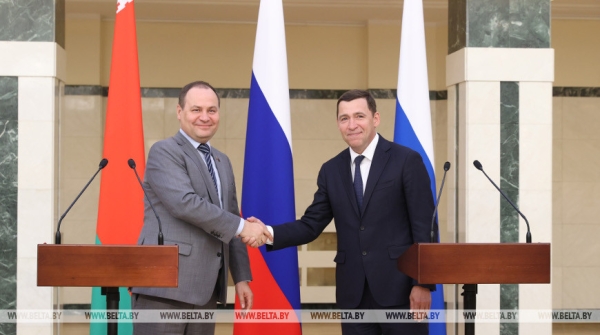 Авиация, промкооперация и открытие сети магазинов: Головченко о сотрудничестве со Свердловской областью Авиация, промкооперация и открытие сети магазинов: Головченко о сотрудничестве со Свердловской областью