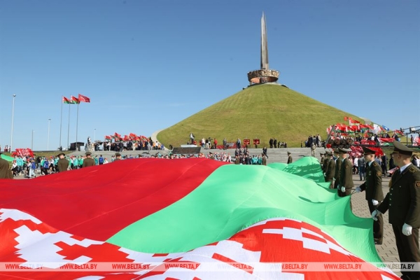 ФОТОРЕПОРТАЖ: День Независимости отпраздновали в Беларуси ФОТОРЕПОРТАЖ: День Независимости отпраздновали в Беларуси