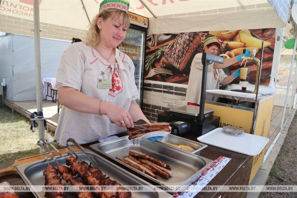 ФОТОРЕПОРТАЖ: Праздник "Купалье" ("Александрия собирает друзей") прошел в Шкловском районе ФОТОРЕПОРТАЖ: Праздник "Купалье" ("Александрия собирает друзей") прошел в Шкловском районе