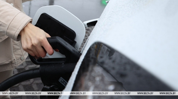 В Беларуси готовятся к серийному производству отечественных легковых электромобилей В Беларуси готовятся к серийному производству отечественных легковых электромобилей