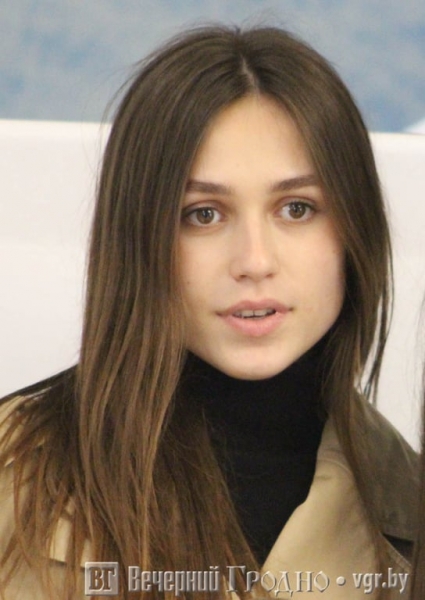 Родители заранее записывают в секцию, а дети становятся на коньки в 3,5 года — как в Гродно развивается фигурное катание                                 
            Родители заранее записывают в секцию, а дети становятся на коньки в 3,5 года — как в Гродно развивается фигурное катание