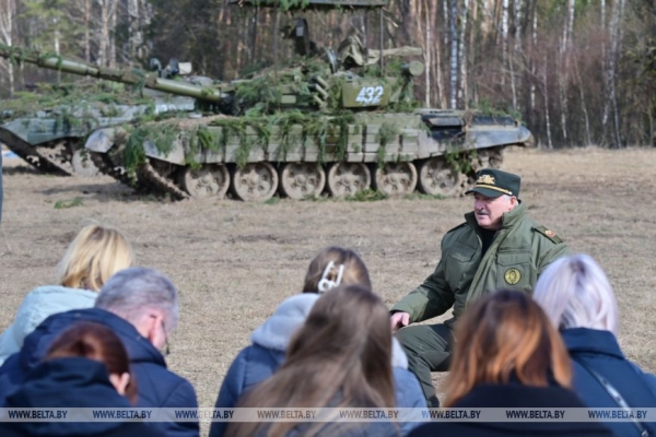 Проверка боеготовности, космическая держава и приоритет приоритетов. Главное из недели Президента