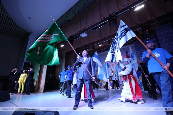 "Главная гордость - люди труда". Сергеенко поздравил лауреатов конкурса "Человек года" Браславского района "Главная гордость - люди труда". Сергеенко поздравил лауреатов конкурса "Человек года" Браславского района