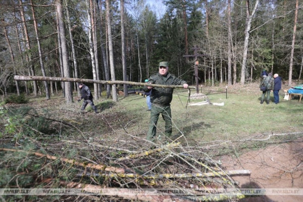 ФОТОРЕПОРТАЖ: Республиканский субботник прошел в Беларуси