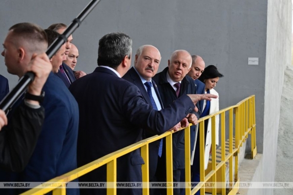 Бессонная ночь, послание потомкам и кадровый день. Итоги Недели Президента