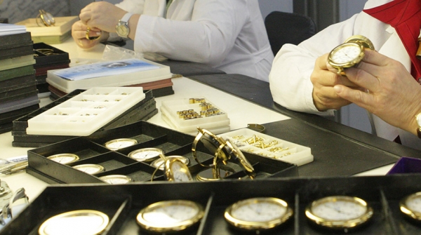 "Потерять его - значит потерять мозги нации". Как Лукашенко сохранил производство часов и вернул "Луч" на рынок