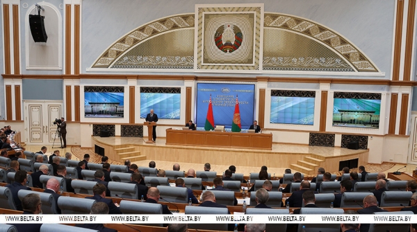 "Есть чем гордиться, но надо двигаться дальше". Вот что требует Лукашенко от сельского хозяйства "Есть чем гордиться, но надо двигаться дальше". Вот что требует Лукашенко от сельского хозяйства