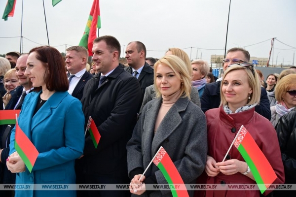 Бессонная ночь, послание потомкам и кадровый день. Итоги Недели Президента