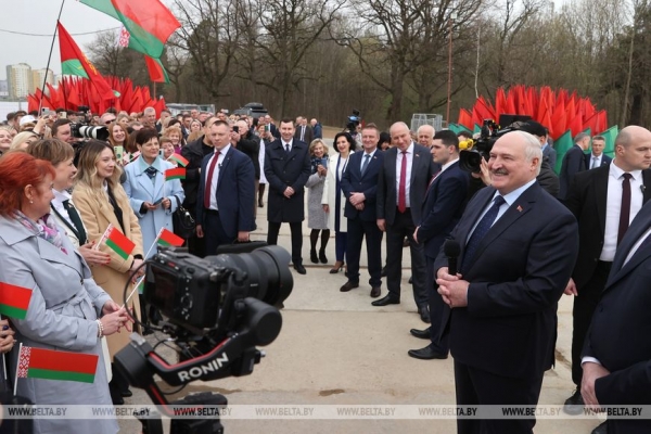 Бессонная ночь, послание потомкам и кадровый день. Итоги Недели Президента