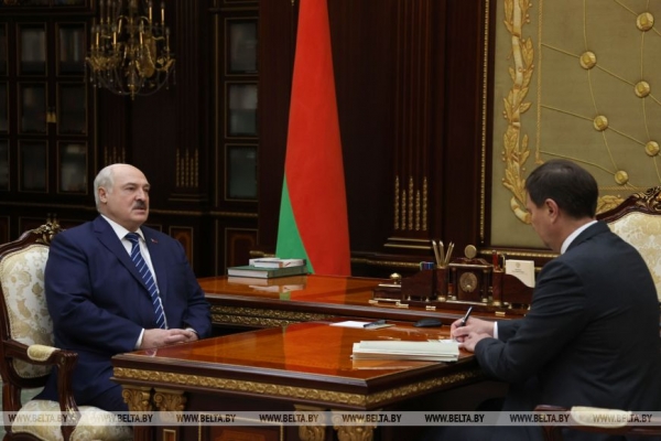 Подготовка важных мероприятий и кадры. Лукашенко принял с докладом первого замглавы Администрации Президента Подготовка важных мероприятий и кадры. Лукашенко принял с докладом первого замглавы Администрации Президента