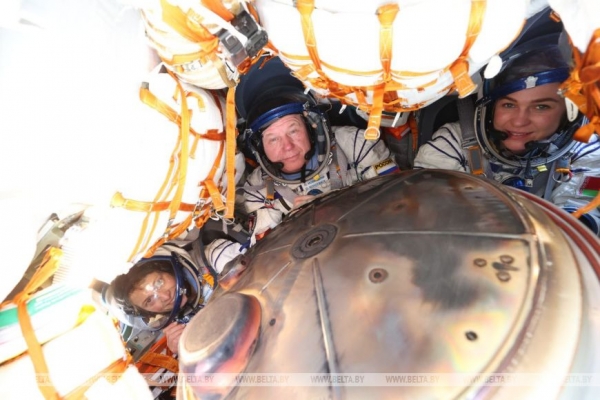 Бессонная ночь, послание потомкам и кадровый день. Итоги Недели Президента