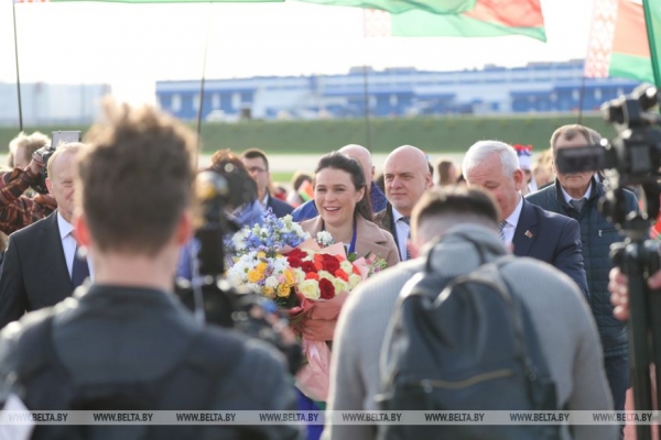 "Марина - большая молодец!". Первая белорусская космонавтка прилетела домой "Марина - большая молодец!". Первая белорусская космонавтка прилетела домой