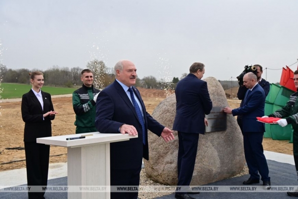 Бессонная ночь, послание потомкам и кадровый день. Итоги Недели Президента