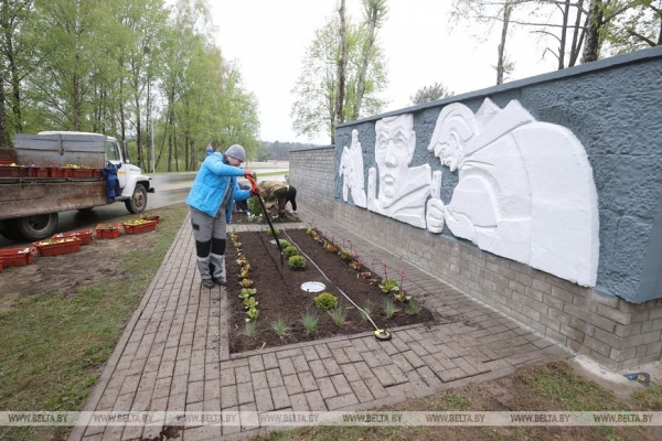 ФОТОРЕПОРТАЖ: Республиканский субботник прошел в Беларуси
