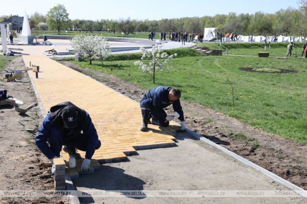 ФОТОРЕПОРТАЖ: Республиканский субботник прошел в Беларуси