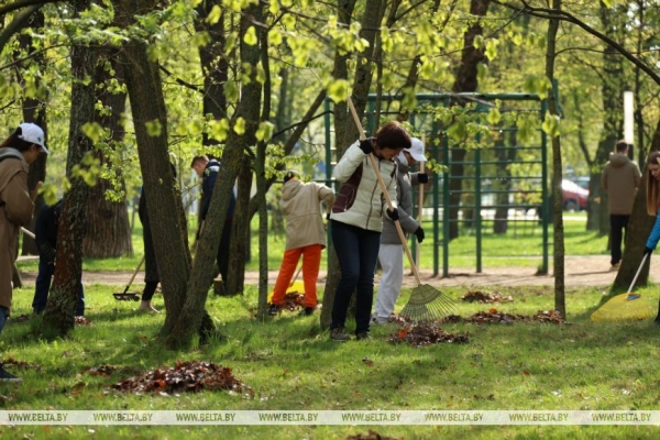 ФОТОРЕПОРТАЖ: Республиканский субботник прошел в Беларуси