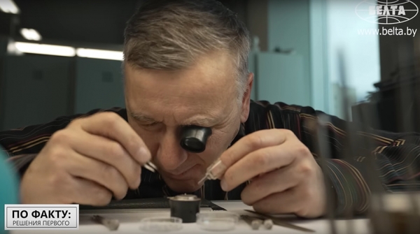 "Потерять его - значит потерять мозги нации". Как Лукашенко сохранил производство часов и вернул "Луч" на рынок