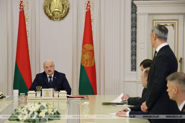 Бессонная ночь, послание потомкам и кадровый день. Итоги Недели Президента