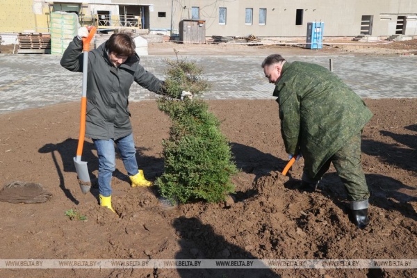 ФОТОРЕПОРТАЖ: Республиканский субботник прошел в Беларуси