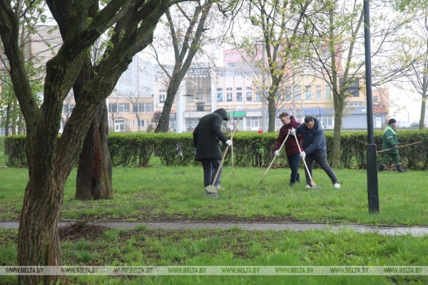 ФОТОРЕПОРТАЖ: Республиканский субботник прошел в Беларуси