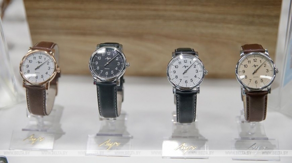 "Потерять его - значит потерять мозги нации". Как Лукашенко сохранил производство часов и вернул "Луч" на рынок