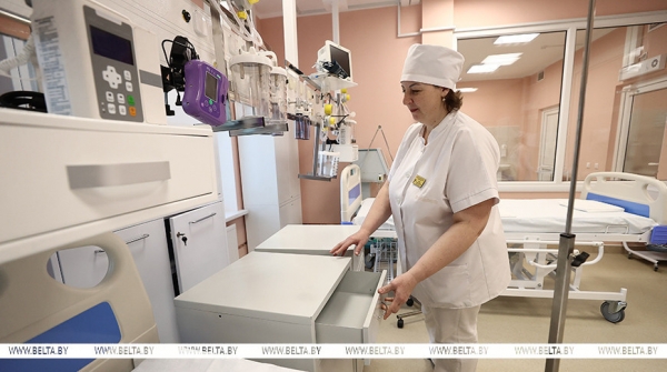 Лукашенко министру здравоохранения: надо сделать медицину народной - всем доступно, одинаково Лукашенко министру здравоохранения: надо сделать медицину народной - всем доступно, одинаково